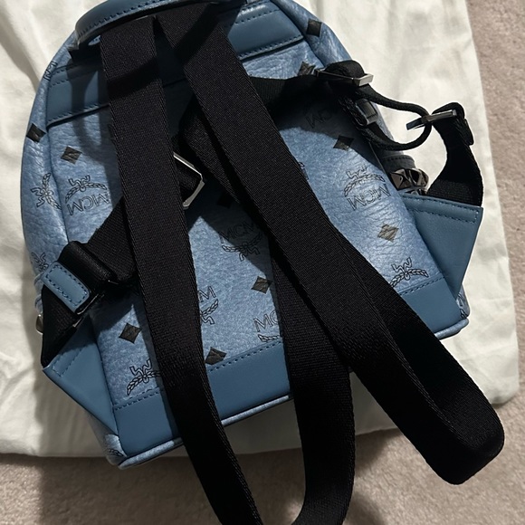 Authentic MCM backpack 26 cm - Picture 4 of 10